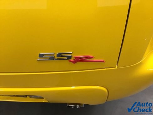 Used 2003 Chevrolet SSR w/ Preferred Equipment Group image 25