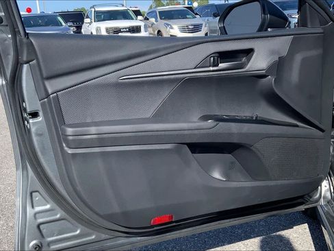 Used 2025 Toyota Camry SE image 21