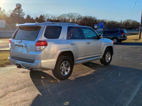 Used 2011 Toyota 4Runner SR5 image 5