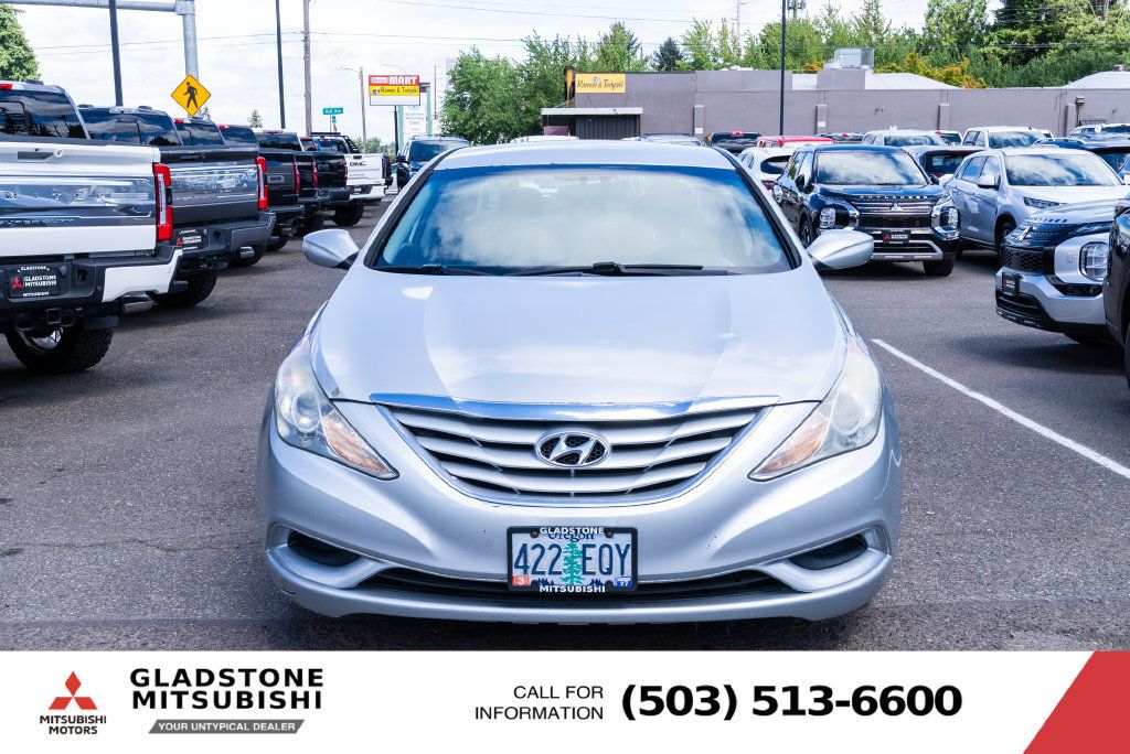 Used 2011 Hyundai Sonata GLS w/ Popular Equipment Pkg 2 FWD image 2