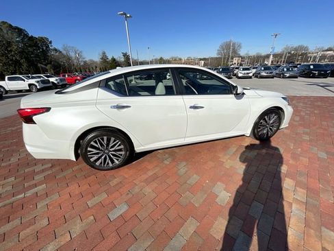 Used 2023 Nissan Altima 2.5 SV image 37