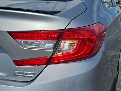 Used 2021 Honda Accord Sport image 4