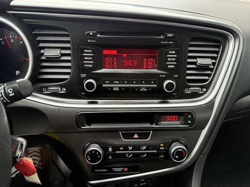 Used 2015 Kia Optima LX image 22