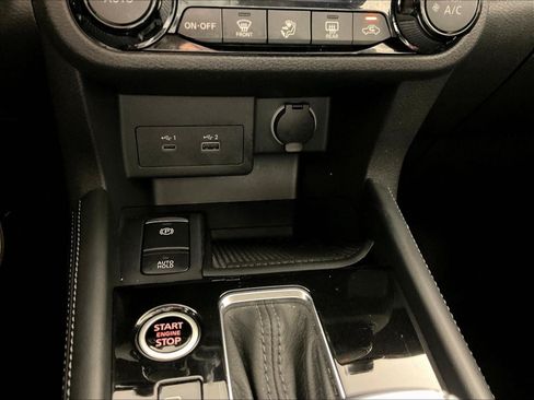 Used 2024 Nissan Kicks SR FWD image 16