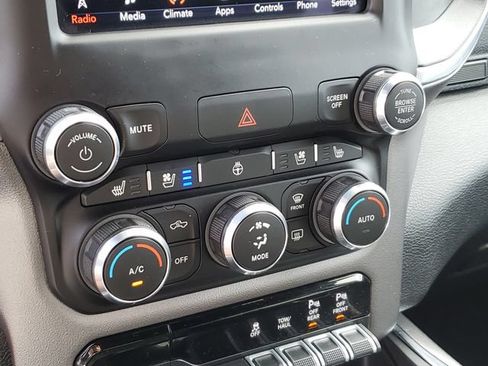 Used 2020 RAM 1500 Laramie w/ Sport Appearance Package AWD/4WD image 23