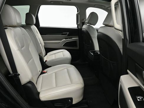Used 2022 Kia Telluride S image 19