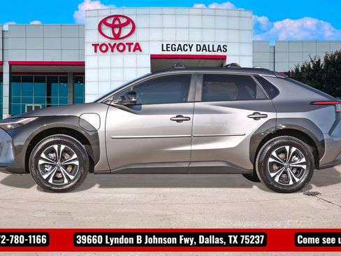 Used 2025 Toyota bZ4X FWD w/ Weather Package image 7