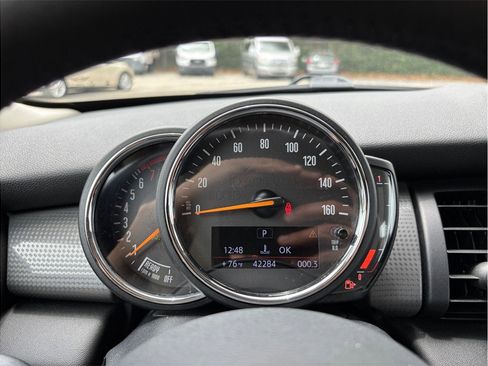 Used 2021 MINI Cooper 2-Door Hardtop FWD image 20