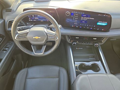 Used 2025 Chevrolet Tahoe LT image 14