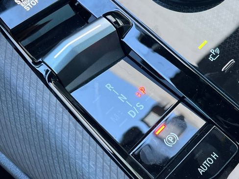 Used 2026 BMW X3 xDrive30 w/ Premium Package image 16