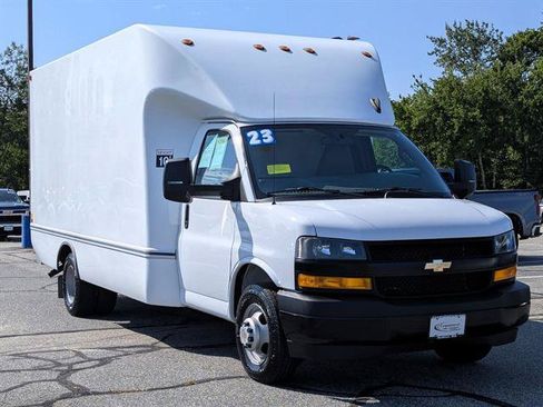 Used 2023 Chevrolet Express 3500 w/ Power Convenience Package RWD image 31