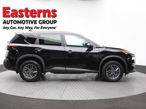 Used 2023 Nissan Rogue S AWD/4WD image 3