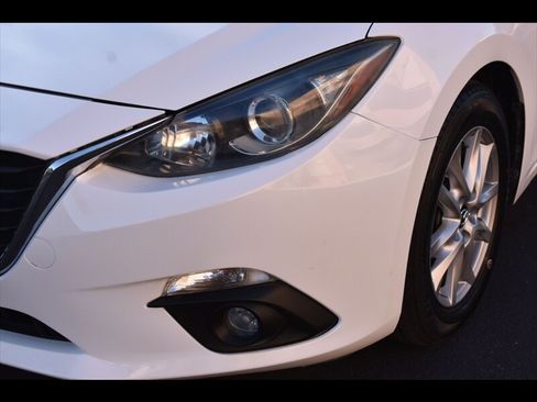 Used 2016 MAZDA MAZDA3 i Touring FWD image 45
