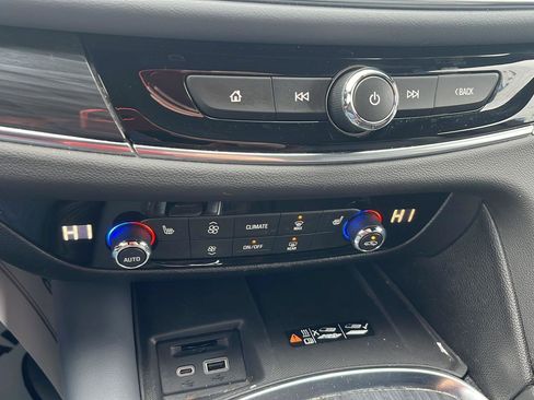 Used 2024 Buick Enclave Essence w/ Experience Buick Package image 15