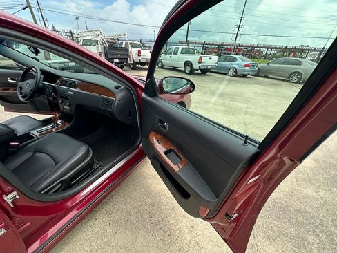 Used 2005 Buick LaCrosse CXS w/ Chrome Appearance Package FWD image 38
