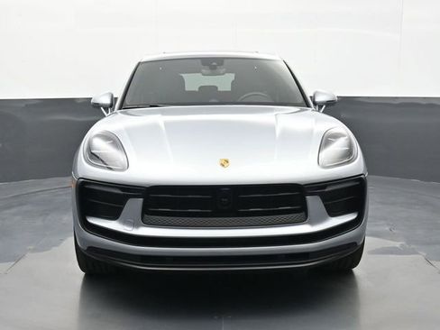 Certified 2025 Porsche Macan AWD/4WD image 26