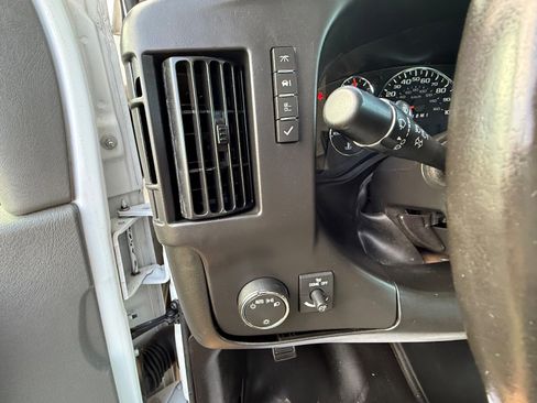 Used 2016 GMC Savana 2500 image 15