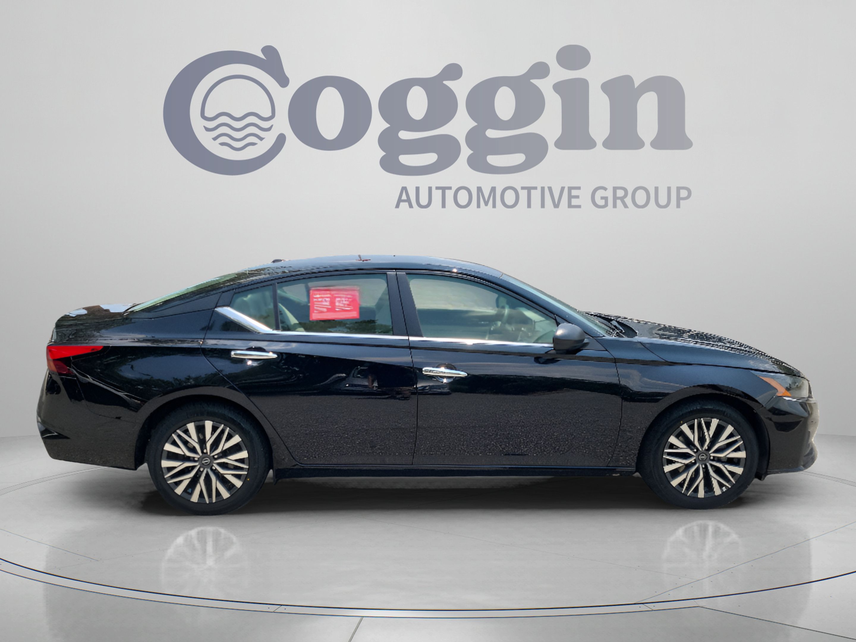 Certified 2025 Nissan Altima 2.5 SV FWD image 4
