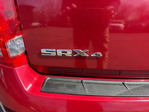 Used 2013 Cadillac SRX Luxury image 9