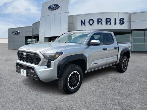 Used 2024 Toyota Tacoma TRD Off-Road AWD/4WD image 2
