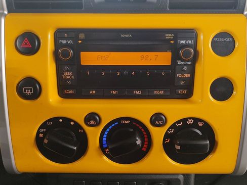 Used 2007 Toyota FJ Cruiser 4WD image 12