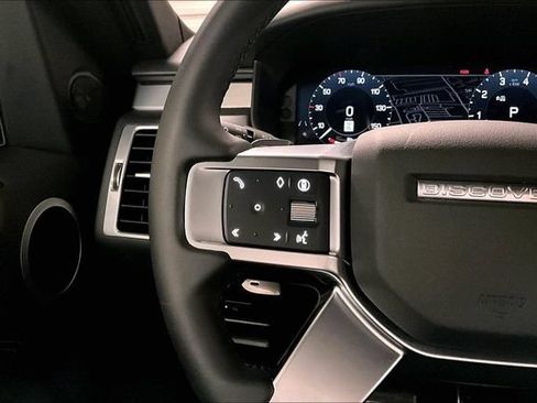 Certified 2025 Land Rover Discovery Dynamic SE AWD/4WD image 20