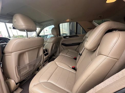 Used 2014 Mercedes-Benz ML 350 4MATIC w/ Premium 1 Package image 14