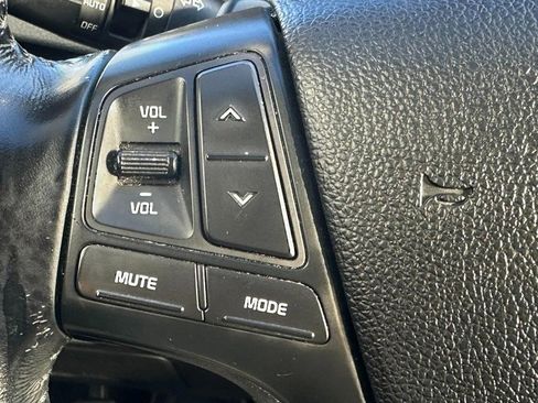 Used 2015 Kia Cadenza Premium image 21