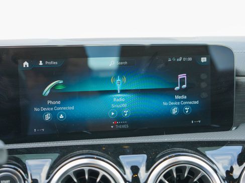 Used 2022 Mercedes-Benz CLA 35 AMG 4MATIC image 19