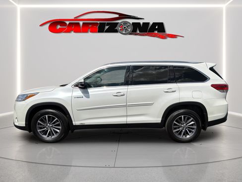 Used 2019 Toyota Highlander XLE AWD/4WD image 10