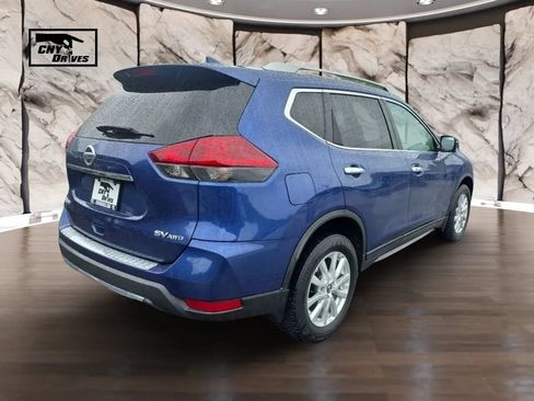 Used 2018 Nissan Rogue SV w/ Premium Package AWD/4WD image 5