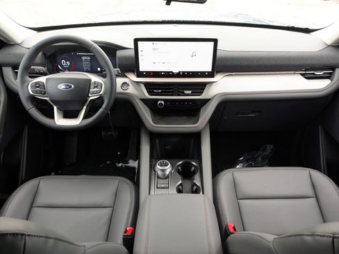 New 2026 Ford Explorer Active image 18