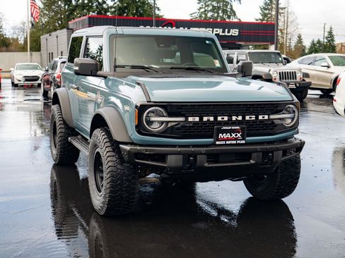 Used 2022 Ford Bronco Wildtrak image 2