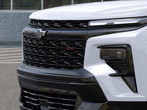 New 2026 Chevrolet Traverse RS w/ LPO, Floor Liner Package FWD image 13