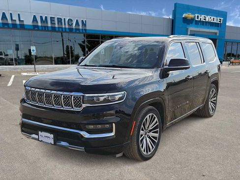 Used 2023 Jeep Grand Wagoneer Series III AWD/4WD image 4