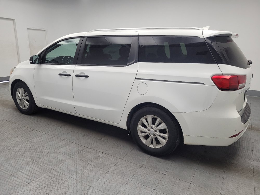 Used 2017 Kia Sedona LX w/ LX Essentials Premium Package FWD image 3