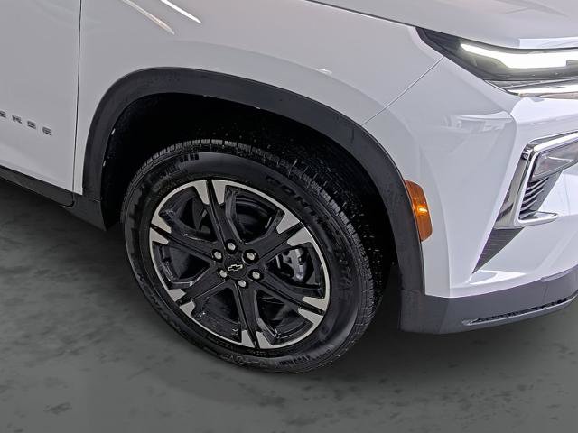 New 2027 Chevrolet Traverse LT w/ Sun and Wheel Package AWD/4WD image 16