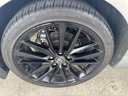 Used 2023 Toyota Camry XSE FWD image 10