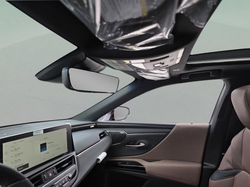 New 2025 Lexus ES 350 Ultra Luxury image 14
