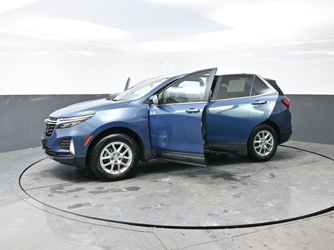 Used 2024 Chevrolet Equinox LT image 61