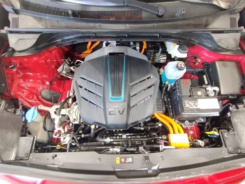 Used 2022 Kia Niro EX Premium image 7