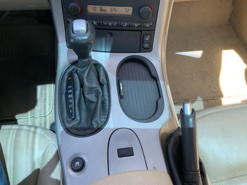 Used 2005 Chevrolet Corvette Coupe w/ Preferred Equipment Group RWD image 36