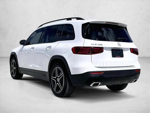 Used 2026 Mercedes-Benz GLB 250 image 3