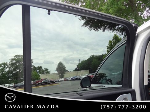 Used 2023 Lincoln Aviator Grand Touring w/ Equipment Group 301A AWD/4WD image 13
