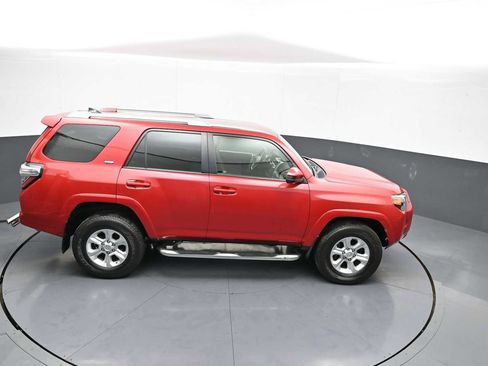 Used 2016 Toyota 4Runner SR5 AWD/4WD image 35
