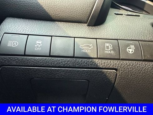 Used 2021 Toyota Camry SE w/ Cold Weather Package FWD image 18