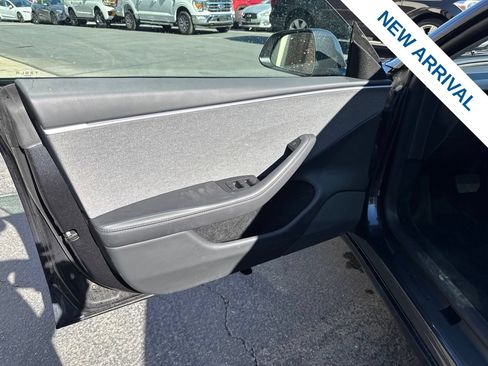 Used 2025 Tesla Model 3 Long Range RWD image 17