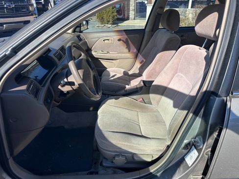 Used 1998 Toyota Camry CE image 10