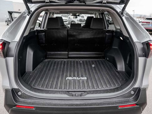 Used 2025 Toyota RAV4 XLE w/ Convenience Package image 38