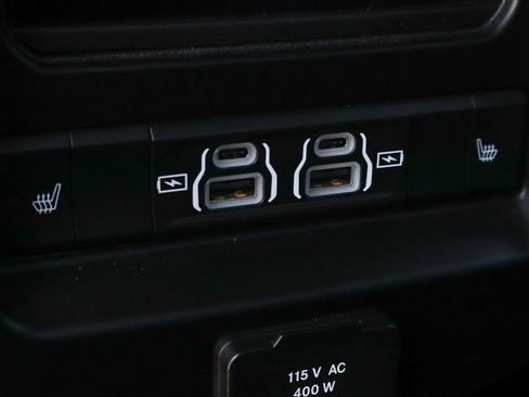 Used 2022 RAM 2500 Laramie AWD/4WD image 47